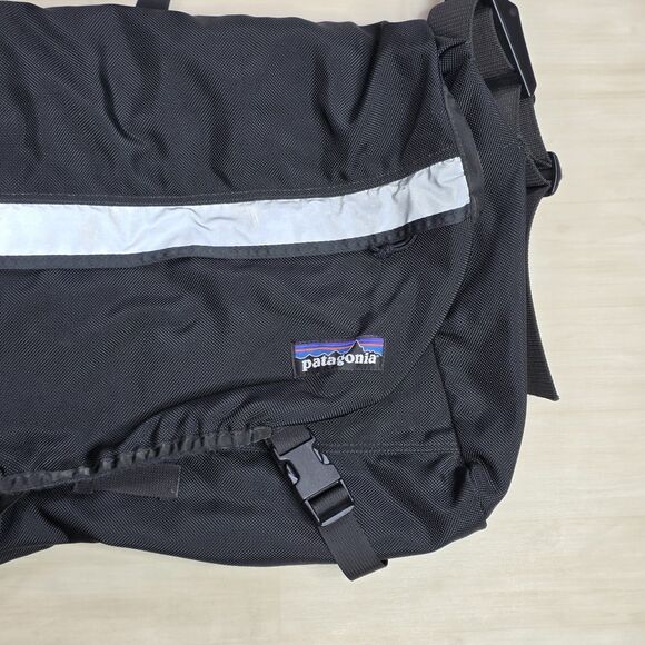 Vintage 90s PATAGONIA Large Critical Mass Canvas Reflective Messenger Bag USA - Picture 4 of 11